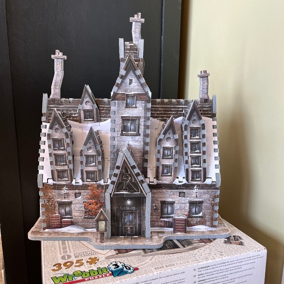 Harry Potter Hogsmeade Wrebbit 3D Puzzle - Picture 1 of 5